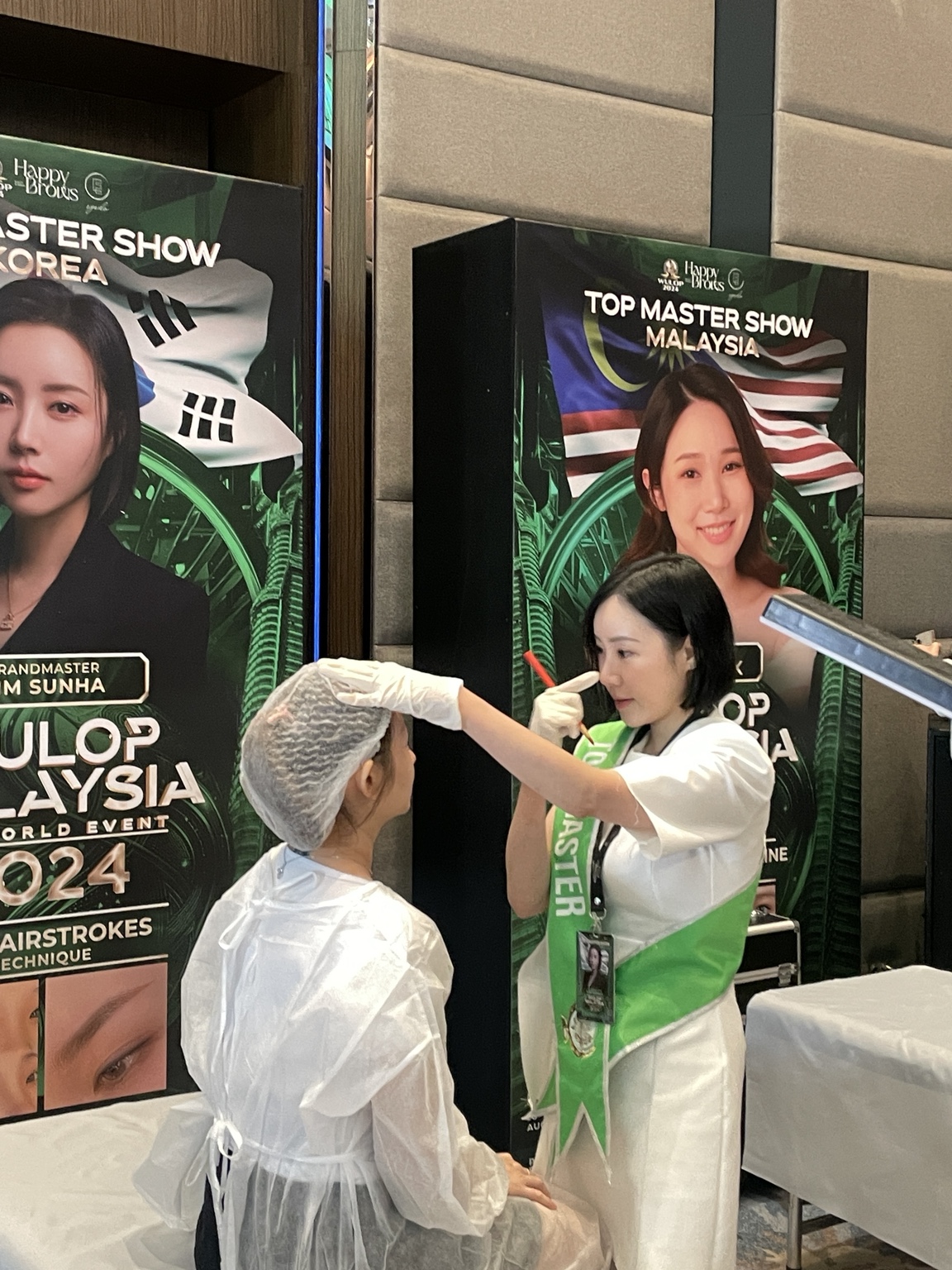 Live brow design demonstration